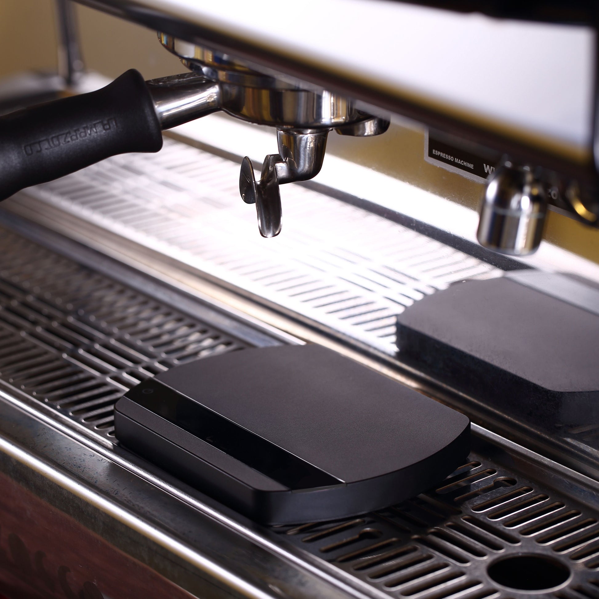 Felicita ARC Scale - Black - Clifton Coffee Roasters UK