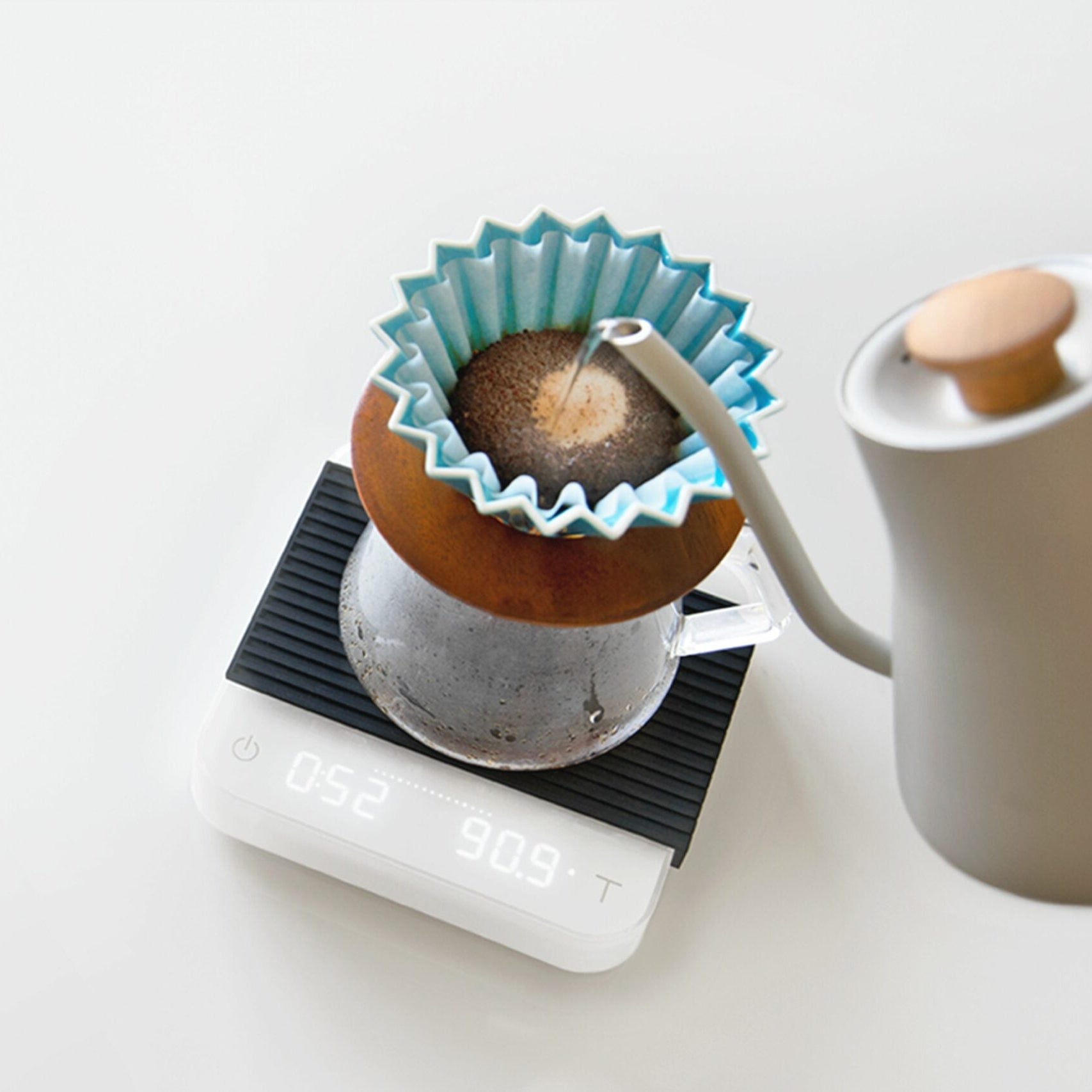Pearl 2.0 Coffee Scale - White - Clifton Coffee Roasters UK